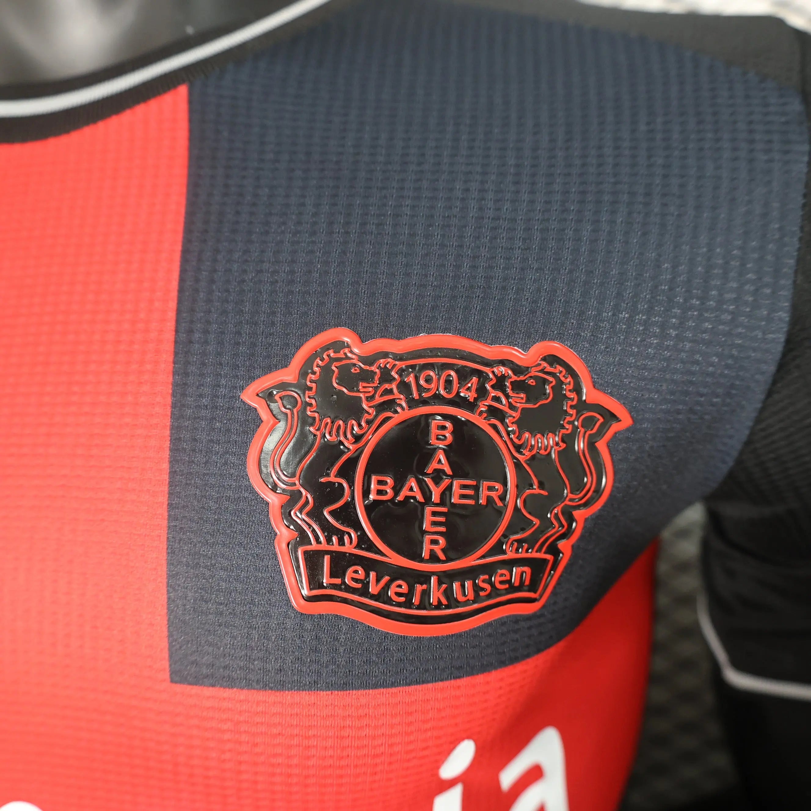 MAILLOT BAYER LEVERKUSEN DOMICILE 2023/2024 - Maillot du Monde
