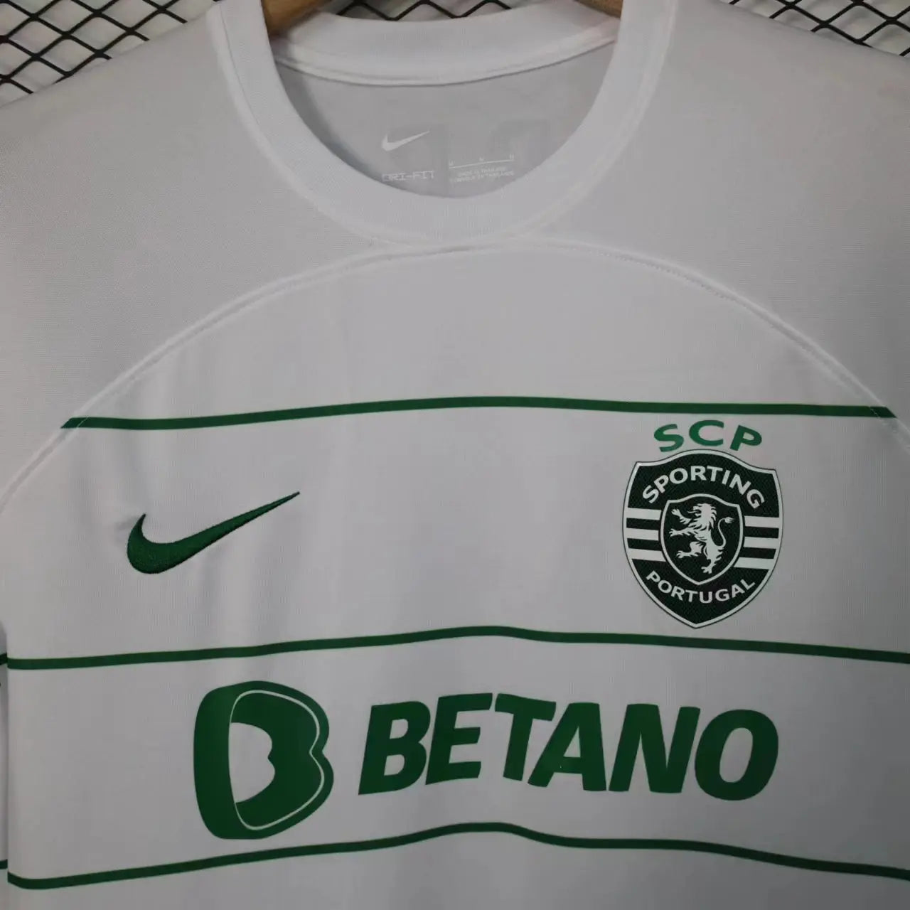 MAILLOT SPORTING EXTERIEUR 2023/2024 - Maillot du Monde