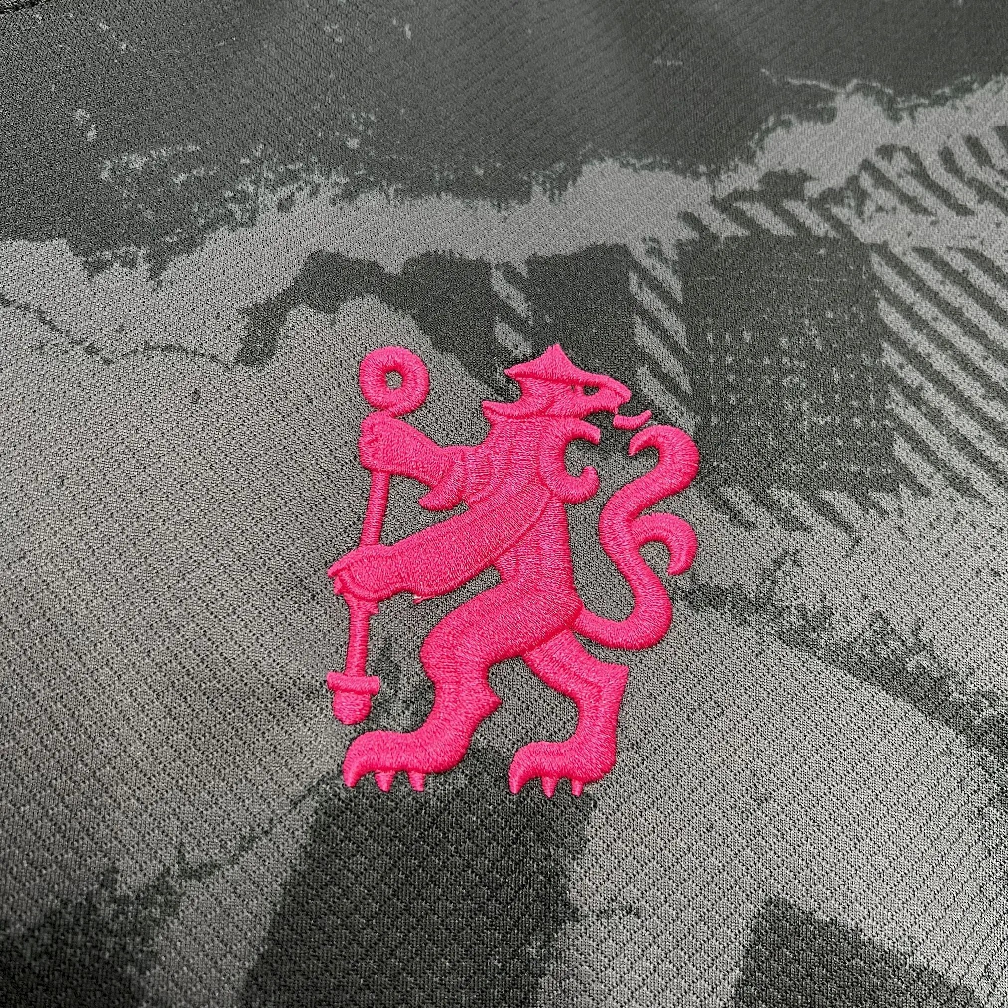 24/25 Maillot Third de CHELSEA Rose/Noir - Maillot du Monde