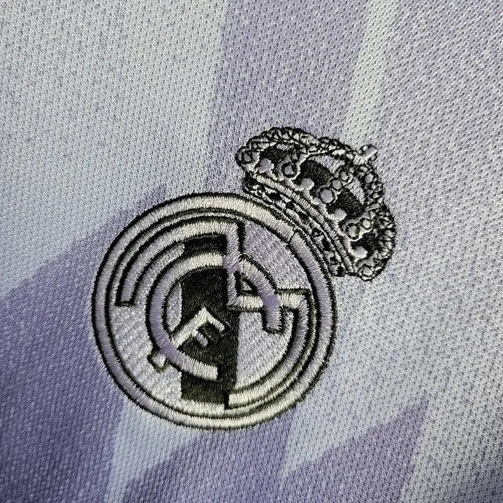 MAILLOT REAL MADRID EXTERIEUR 2022/2023 - Maillot du Monde