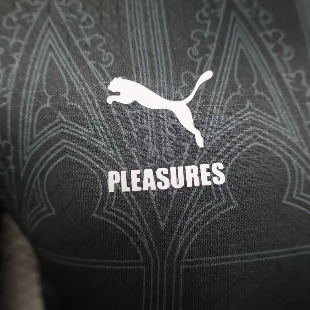 MAILLOT AC MILAN EDITION PLEASURES FOURTH NOIR 2023/2024 - Maillot du Monde