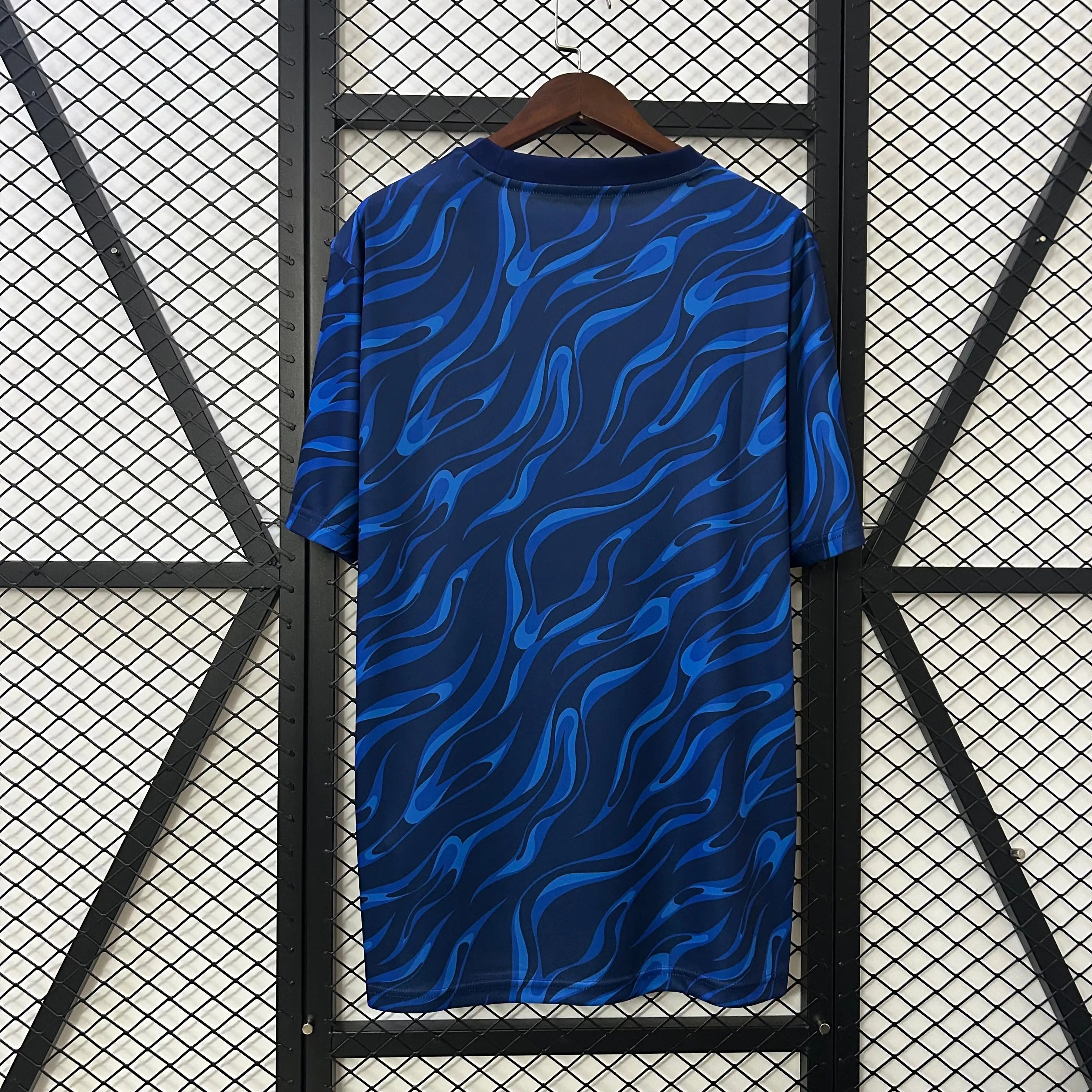 25/25 Maillot du REAL MADRID Bleu - Maillot du Monde