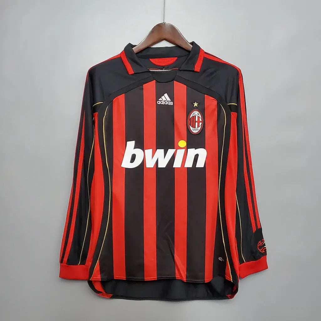 MAILLOT RÉTRO AC MILAN DOMICILE 2006/2007 VERSION MANCHES LONGUES - Maillot du Monde