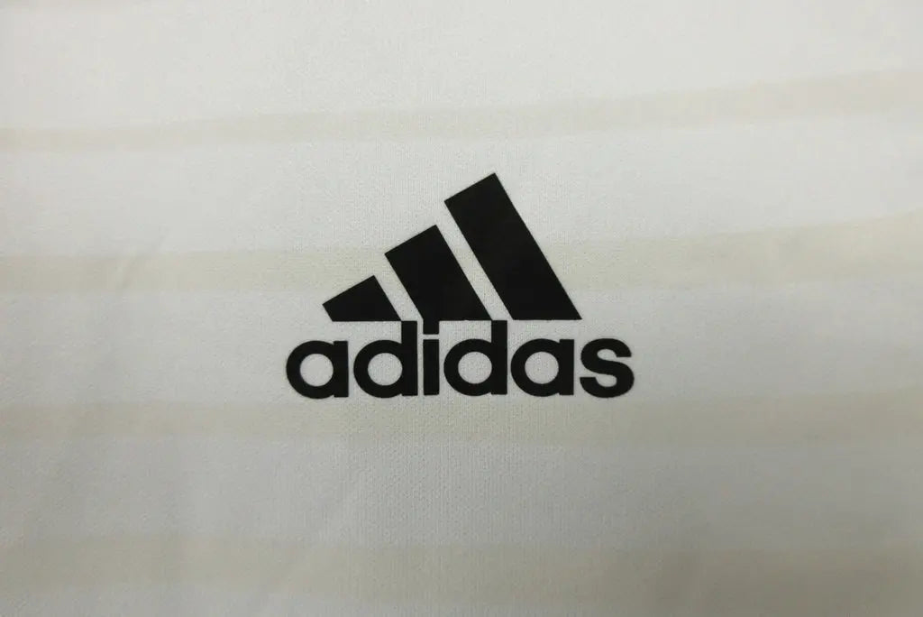 MAILLOT RETRO REAL MADRID DOMICILE 2014/2015 VERSION MANCHES LONGUES - Maillot du Monde