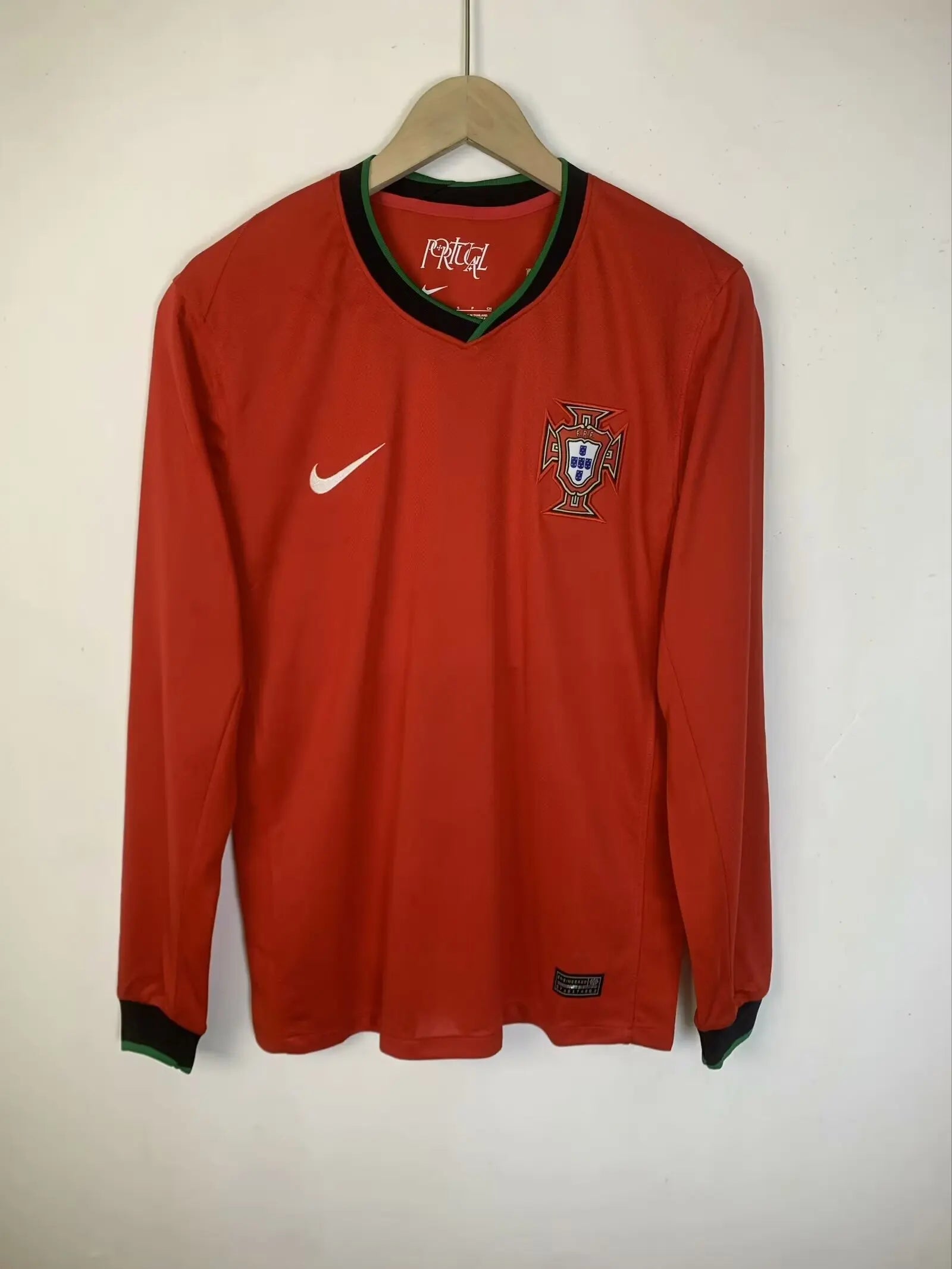 MAILLOT PORTUGAL DOMICILE 2024 VERSION MANCHES LONGUES - Maillot du Monde