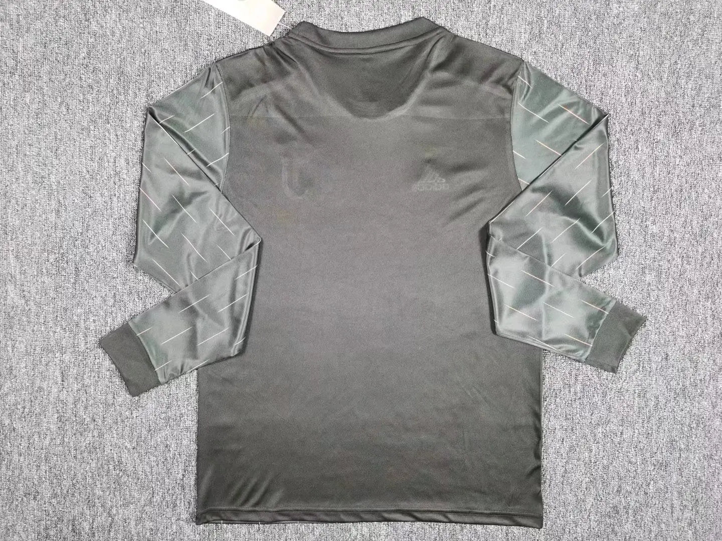 MAILLOT JUVENTUS EXTÉRIEUR 2021/2022 VERSION MANCHES LONGUES - Maillot du Monde