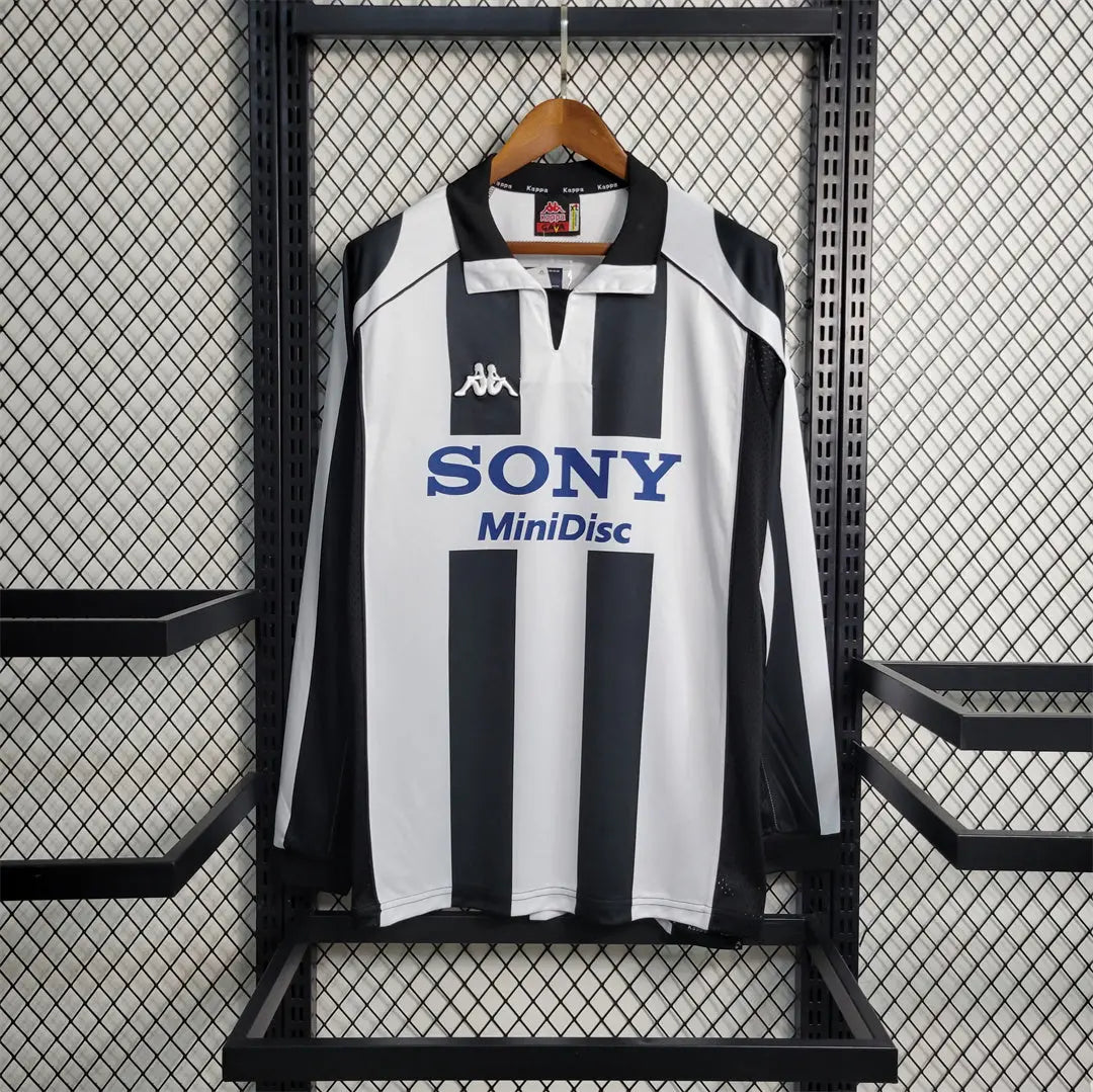 MAILLOT JUVENTUS DOMICILE 1997/1998 VERSION MANCHES LONGUES - Maillot du Monde