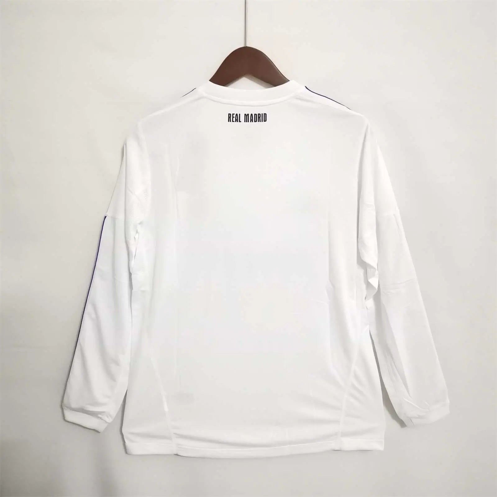 MAILLOT REAL MADRID DOMICILE 2010/2011 VERSION MANCHES LONGUES - Maillot du Monde