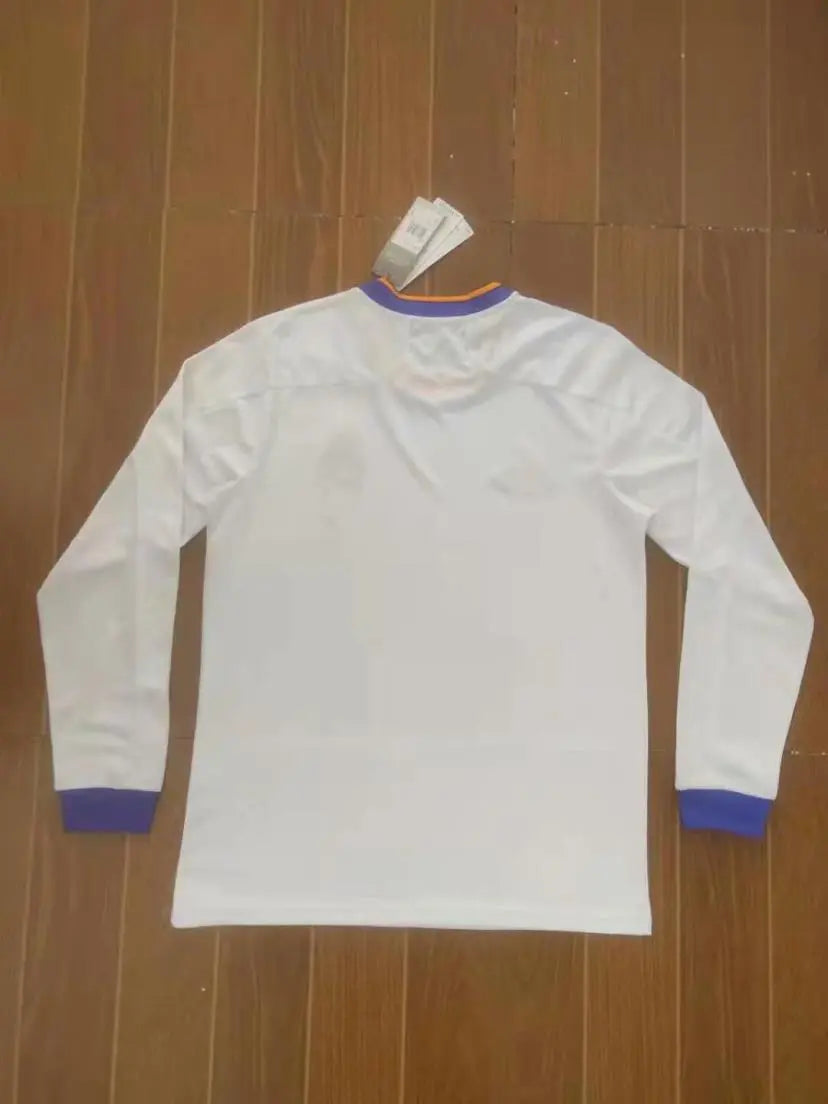 MAILLOT REAL MADRID DOMICILE 2021/2022 VERSION MANCHES LONGUES - Maillot du Monde