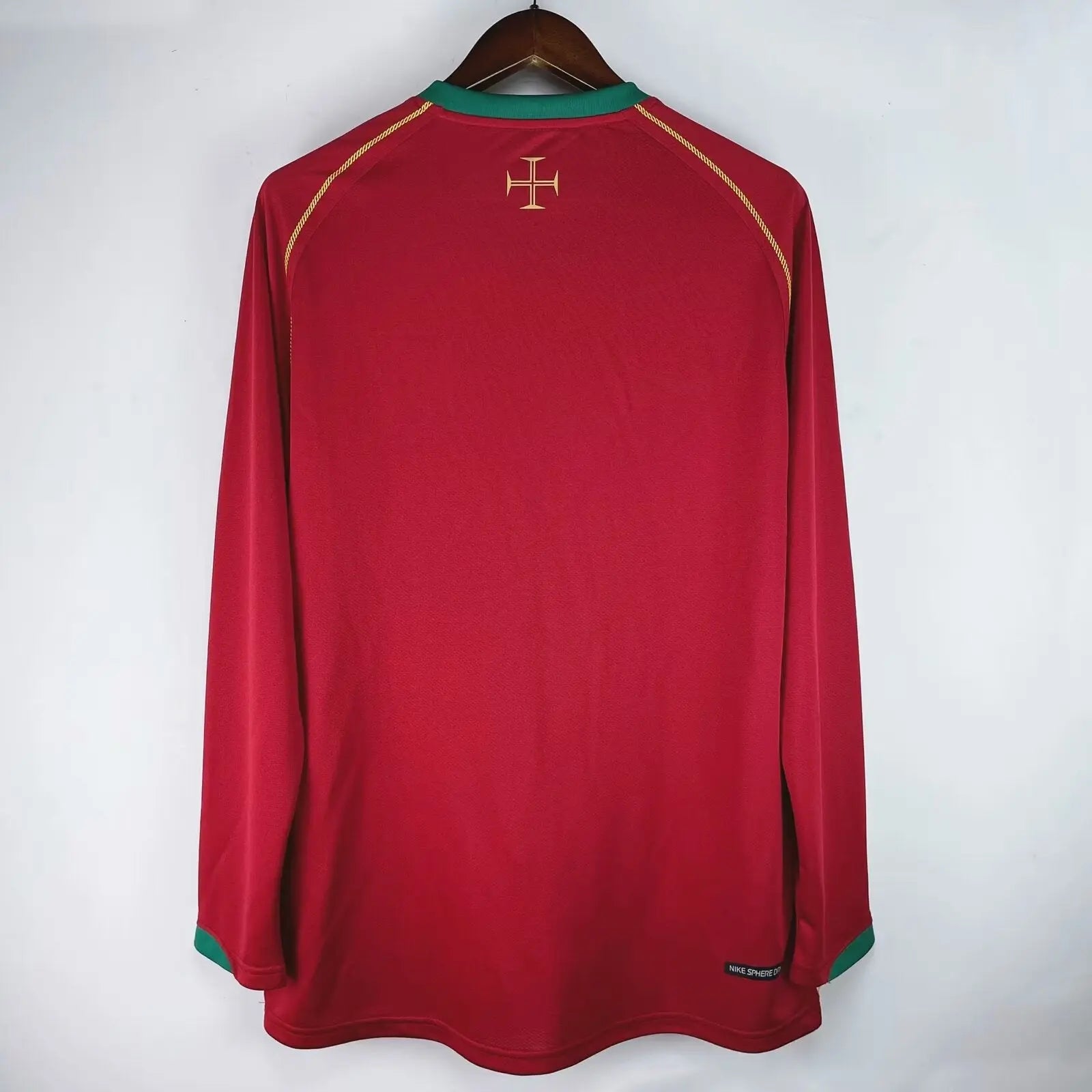 MAILLOT PORTUGAL DOMICILE 2006 VERSION MANCHES LONGUES - Maillot du Monde