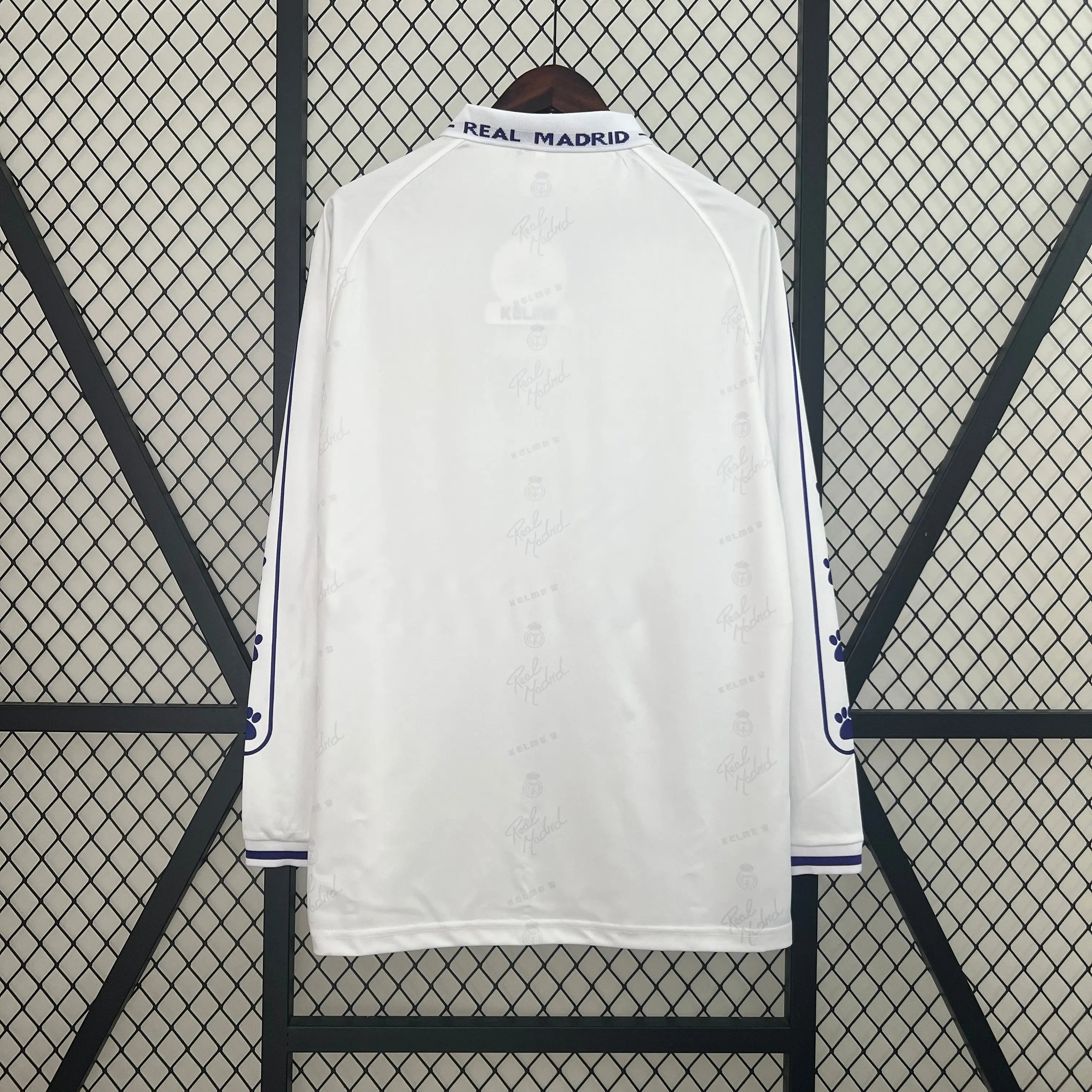 MAILLOT REAL MADRID DOMICILE 1994/1996 VERSION MANCHES LONGUES - Maillot du Monde