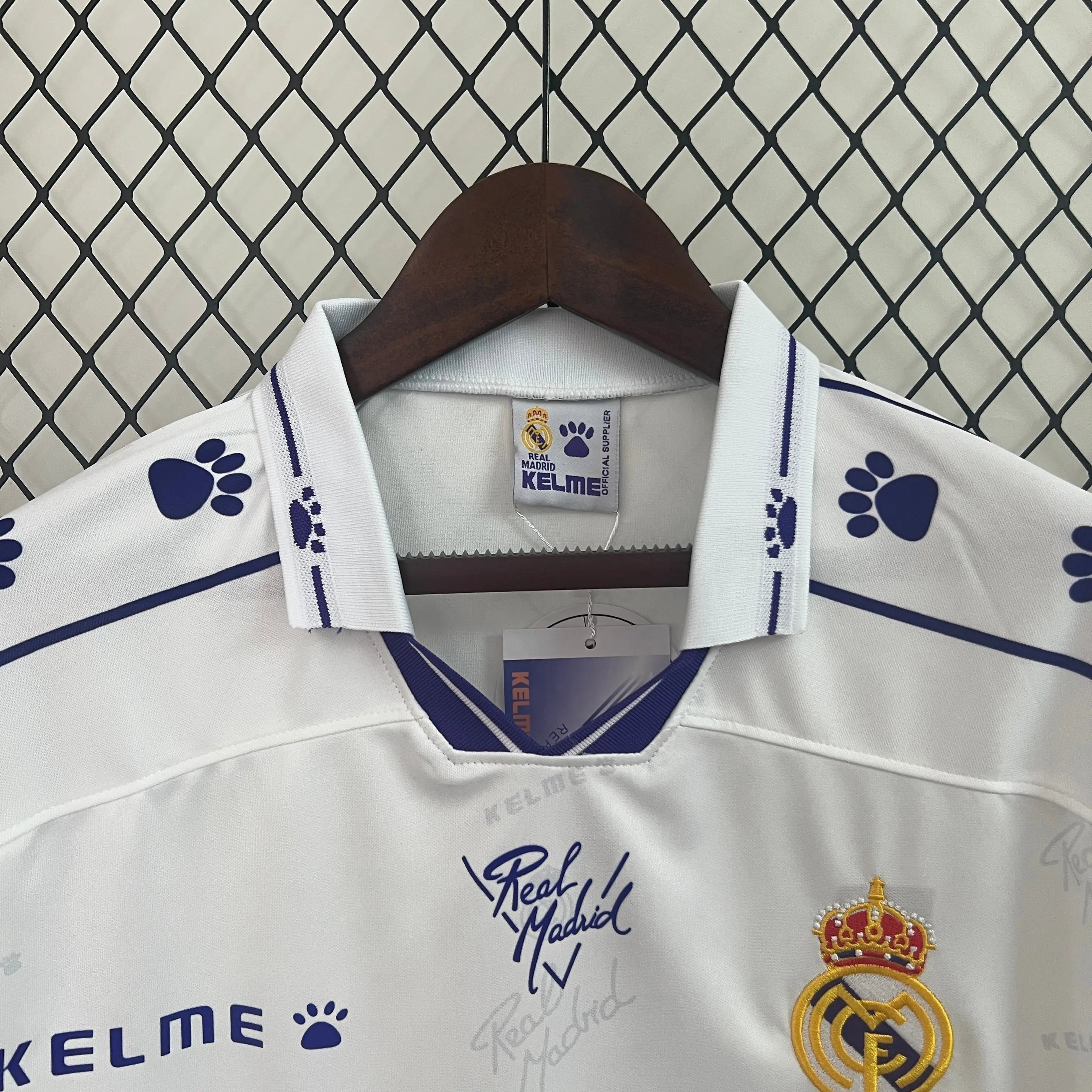 MAILLOT REAL MADRID DOMICILE 1994/1996 VERSION MANCHES LONGUES - Maillot du Monde