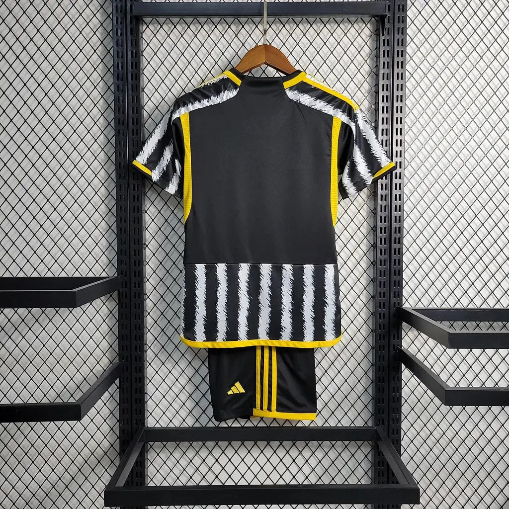 MAILLOT ENFANT JUVENTUS DOMICILE 2023/2024 - Maillot du Monde